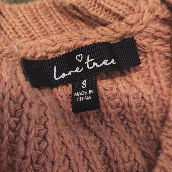 Love Tree Dusty Rose Ruched Front Knit Sweater Size Small - Picture 2 of 3